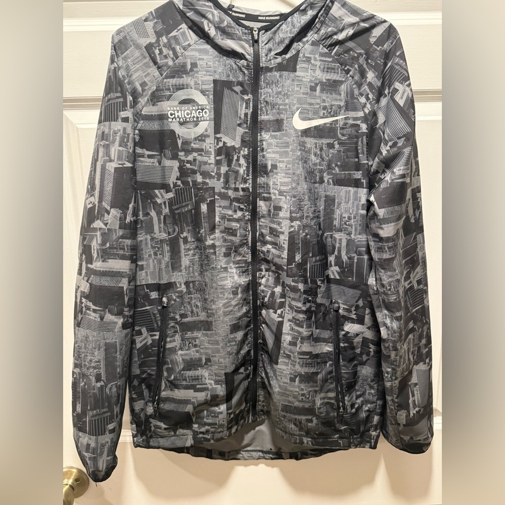Nike 2018 Chicago Marathon Running Jacket​ - Picture 5 of 9